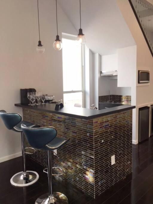 Luxury Three Story Apartment In Short North コロンバス エクステリア 写真