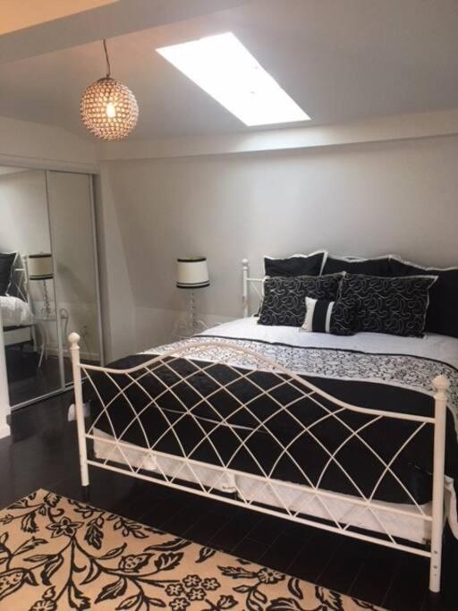 Luxury Three Story Apartment In Short North コロンバス エクステリア 写真